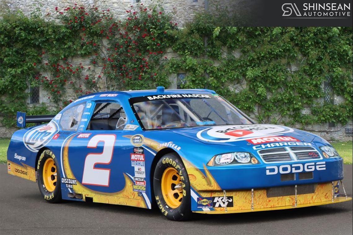 Dodge Charger NASCAR 2010 Kurt Busch