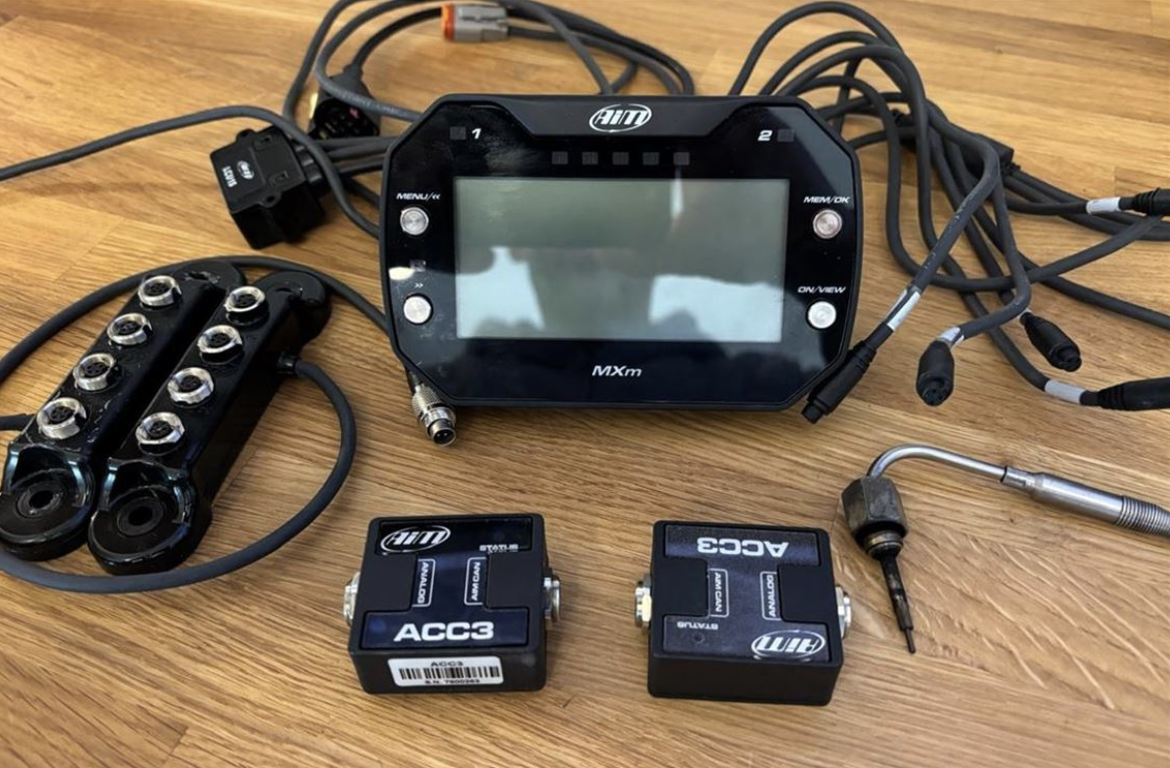 AIM MXM Dash Data Logger