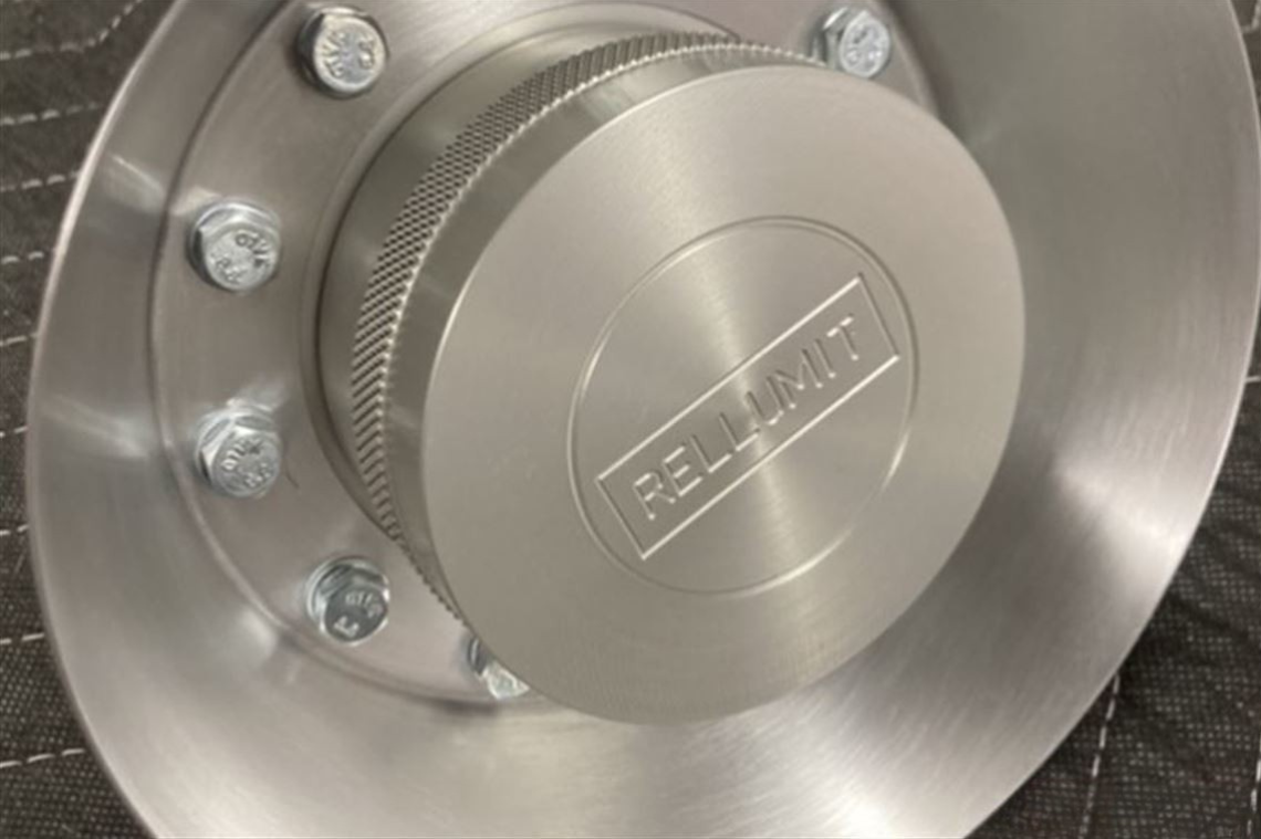 copies of the original FIA fuel heads with screw on /off