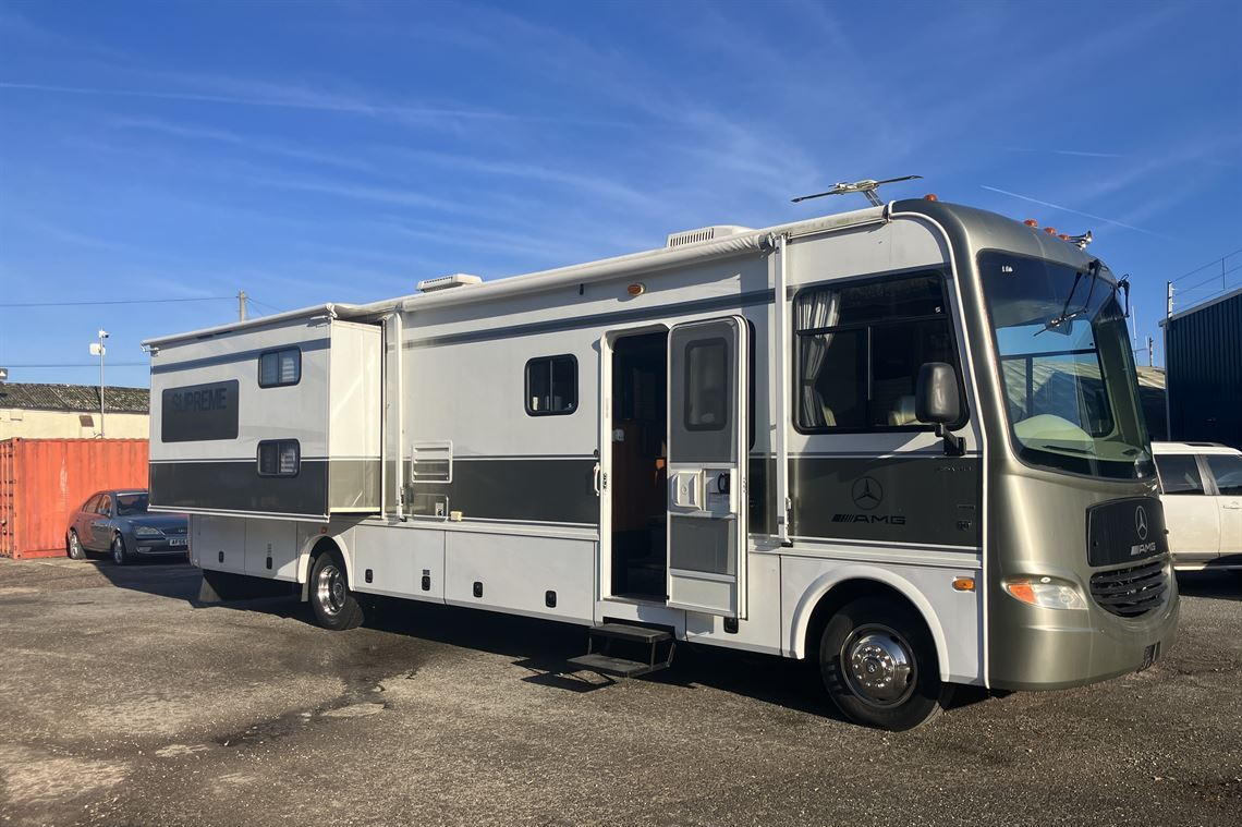 38 FT COACHMAN MIRANDA MOTORHOME. 29K ONE OWNER!