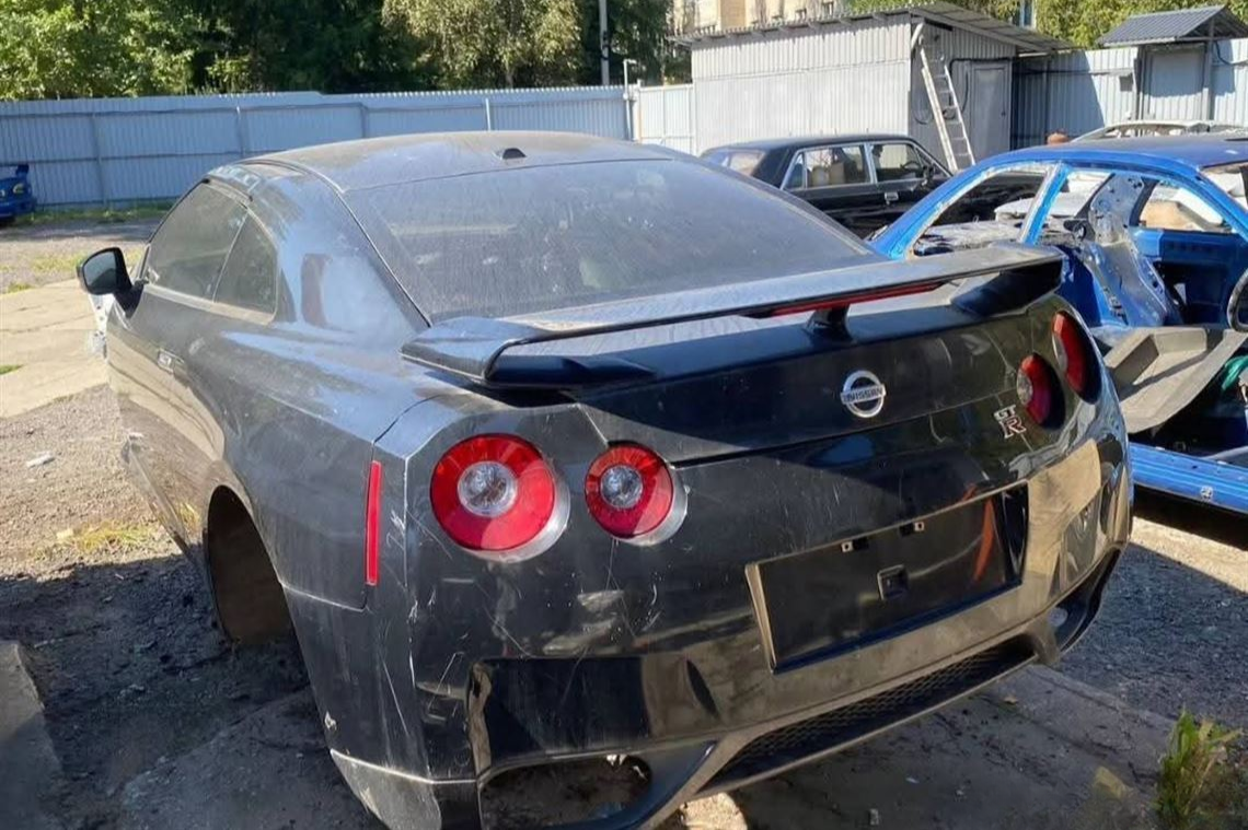 NISSAN GTR R35 SHELL